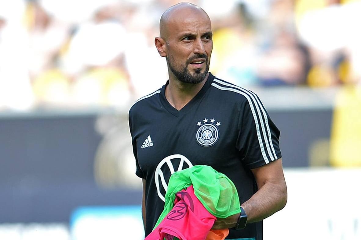 Antonio Di Salvo steigt zum Cheftrainer der U21-Nationalmannschaft auf.