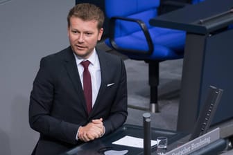 Christoph Bernstiel, Bundestagsabgeordneter aus Halle an der Saale: Der CDU-Politiker will auch seinen Akkuschrauber mitbringen.