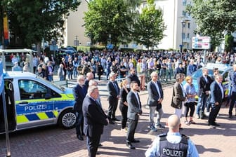 Solidaritätsveranstaltung vor Synagoge in Hagen