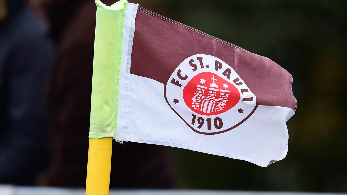 Fahne des FC St. Pauli: In Nachwuchsleistungszentrum des Kiezklubs gibt es Ärger. (Symbolbild)