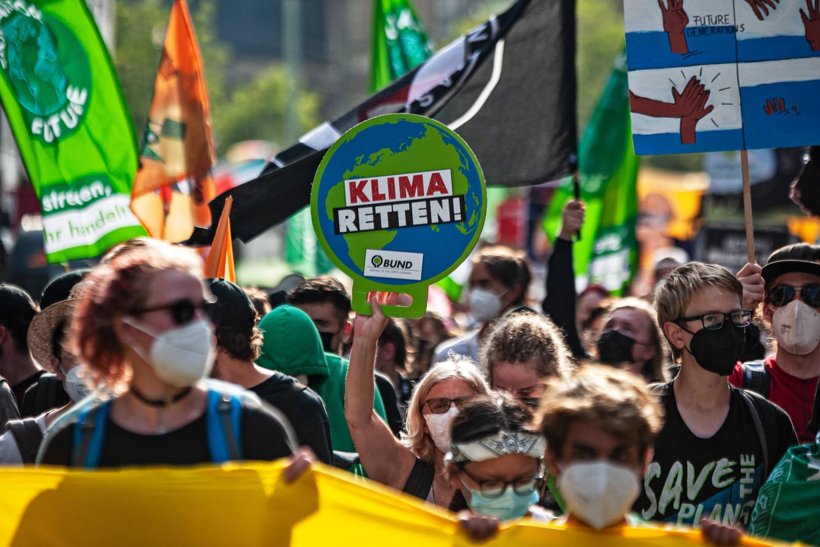 Fridays for Future-Streik in Frankfurt am Main (Archivbild): Am Freitag demonstrieren Klimaaktivisten gemeinsam mit Greta Thunberg in Berlin.