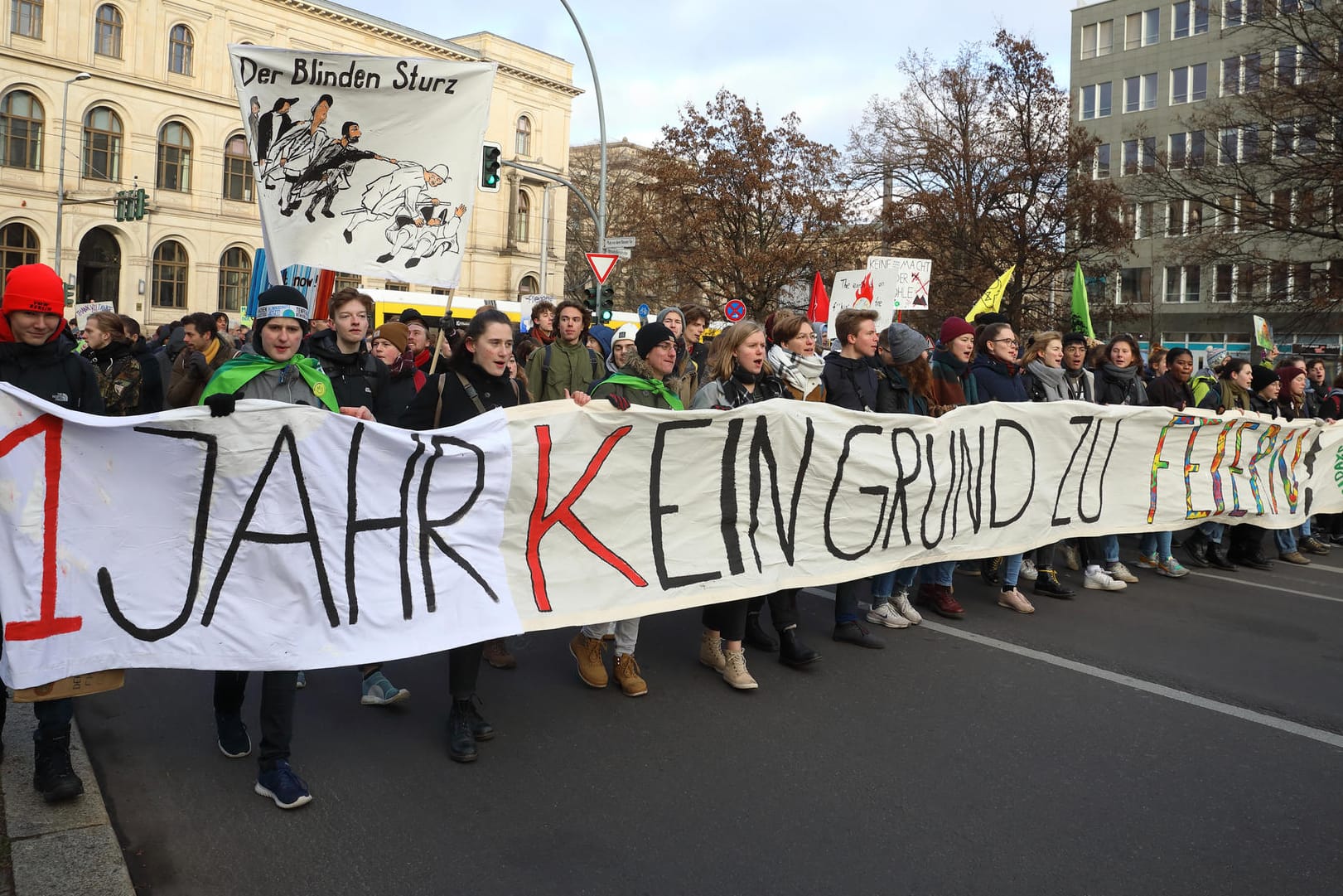 Fridays for Future-Demonstration in Berlin (Archivbild): Im Zuge der Bewegung gehen vor allem Schüler, Studenten und Aktivisten für mehr Klimaschutz auf die Straße.
