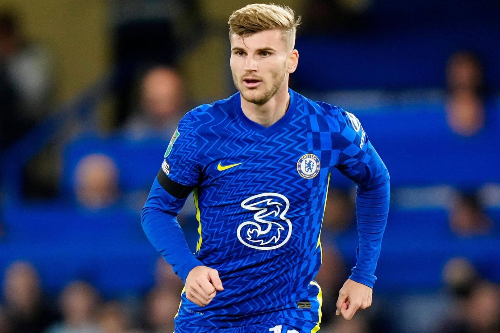 Timo Werner im Trikot des FC Chelsea: Wäre der Nationalspieler im vergangenen Jahr beinahe unfreiwillig beim FC Bayern gelandet?