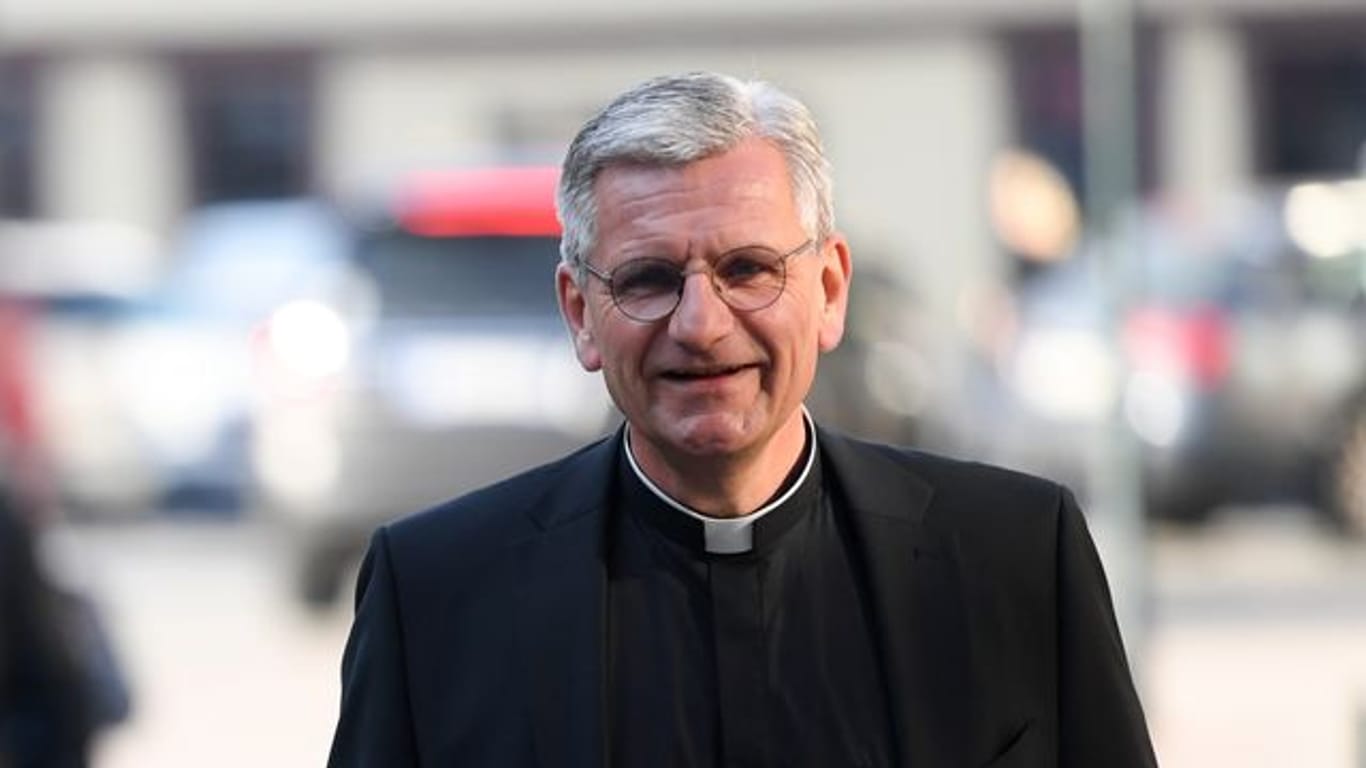 Papst lehnt Amtsverzicht von Schwaderlapp und Puff ab