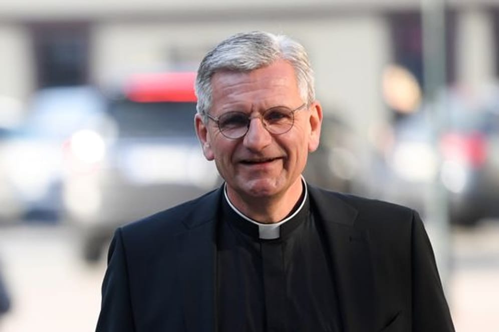 Papst lehnt Amtsverzicht von Schwaderlapp und Puff ab