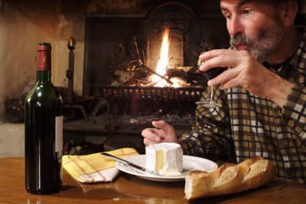 Franzosen lieben Käse (Archivfoto): In Frankreich selbst ist man sich nicht ganz einig, wie viele heimische Käsesorten es überhaupt gibt.