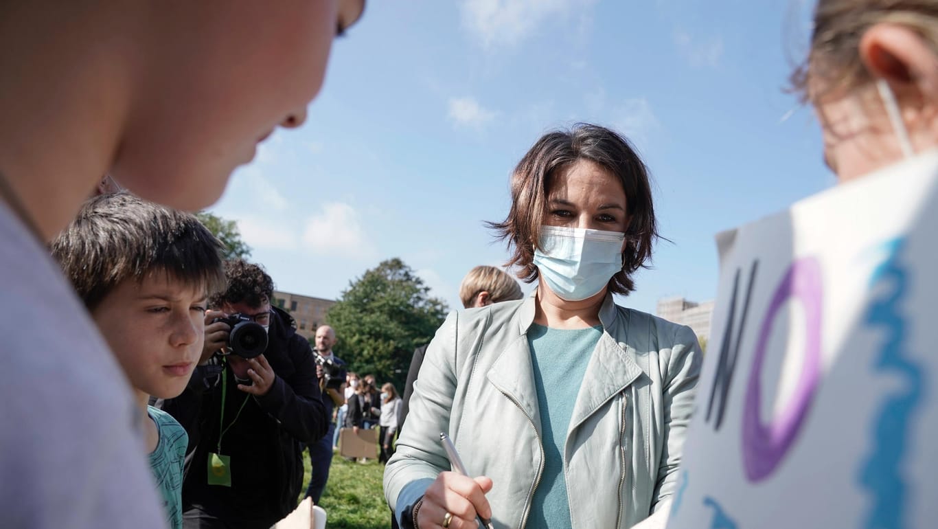 Kanzlerkandidatin Annalena Baerbock: Am Freitag besuchte sie die Klima-Demo in Köln.