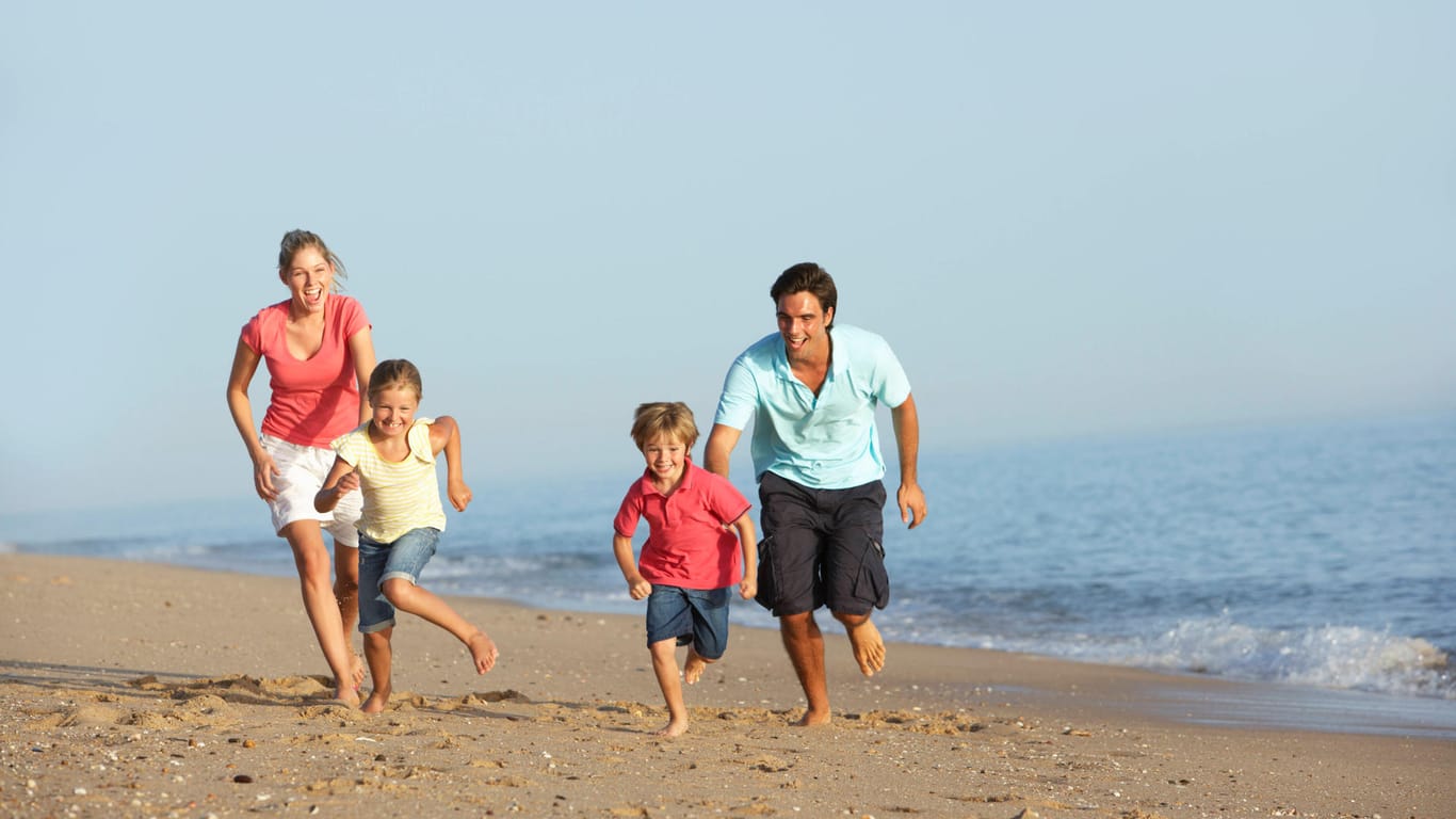 Familienurlaub (Symbolfoto): Bestimmte Familien können jetzt vergünstigt verreisen.