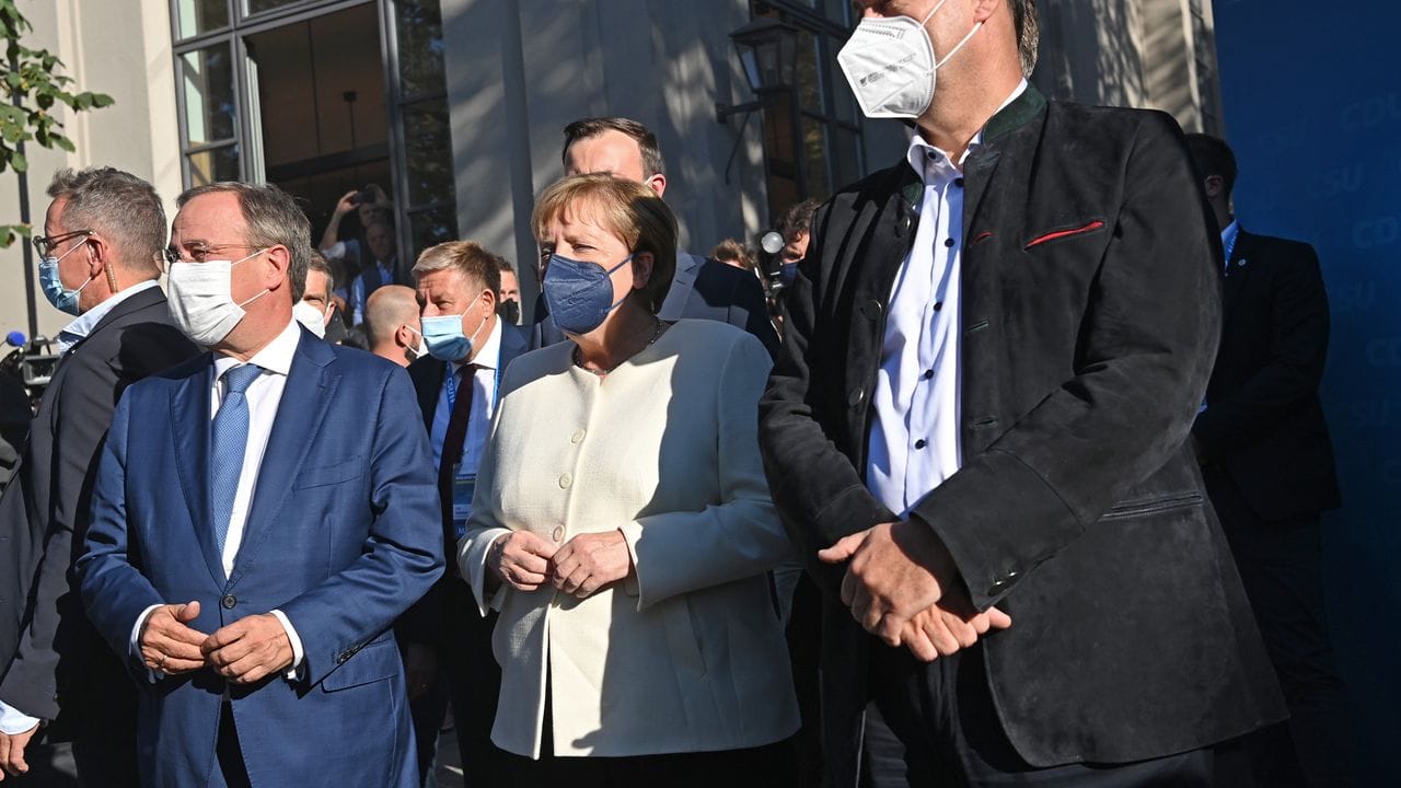 Wahlkampfabschluss in München: Armin Laschet, Angela Merkel und Markus Söder.