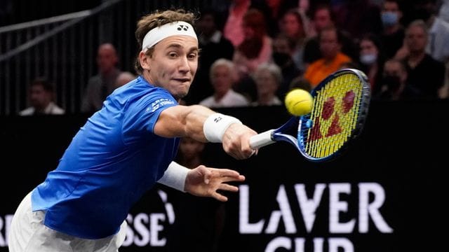 Der Norweger Casper Ruud holte gegen Reilly Opelka den ersten Sieg für das europäische Team. Der Norweger Casper Ruud holte gegen Reilly Opelka den ersten Sieg für das europäische Team.