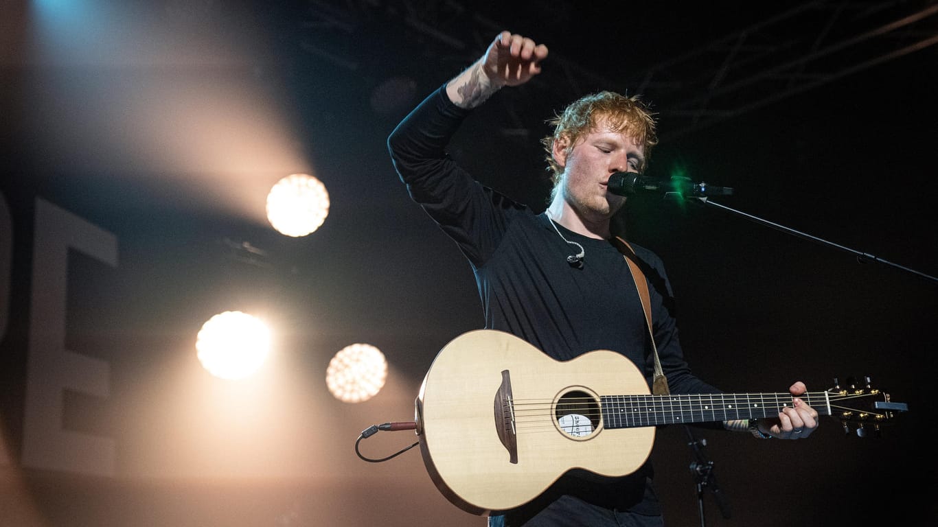 Ed Sheeran (bei einem Konzert in Los Angeles) wird einer der Künstler sein, die beim Global Citizen Live-Konzert auftreten.