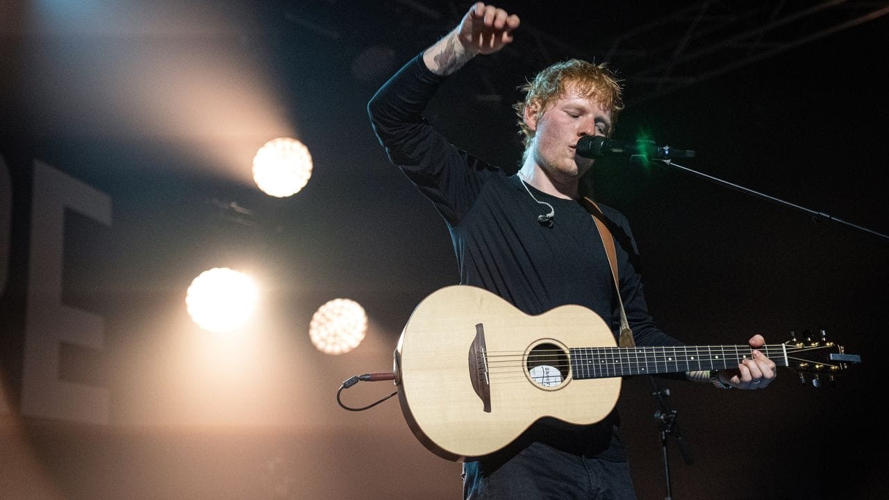 Ed Sheeran tritt in Paris bei "Global Citizen Live" auf.