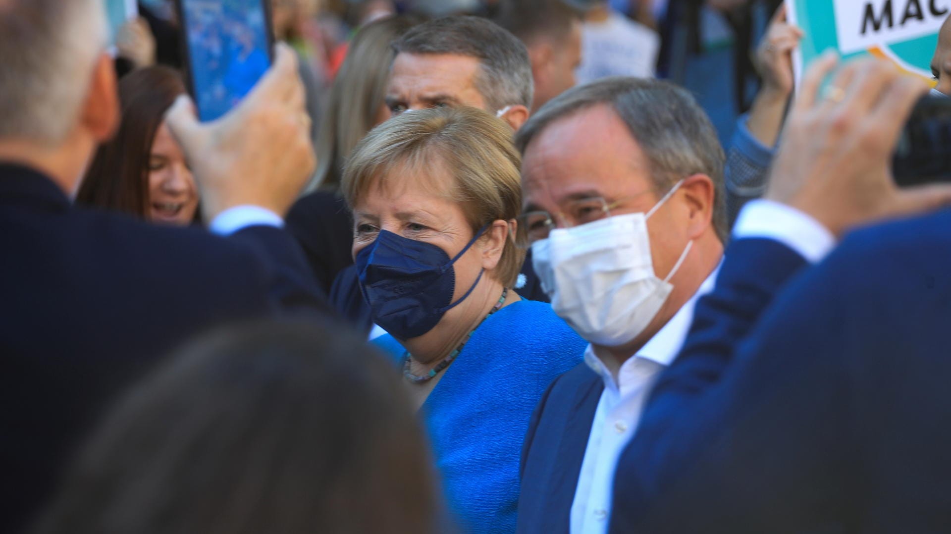 Angela Merkel und Armin Laschet: Die Bundeskanzlerin war zu Gast bei Laschets letztem Wahlkampfauftritt.