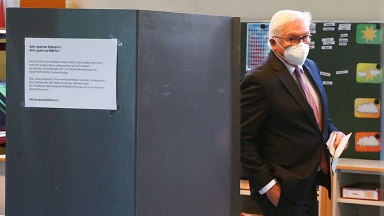 Bundestagswahl - Stimmabgabe Steinmeier