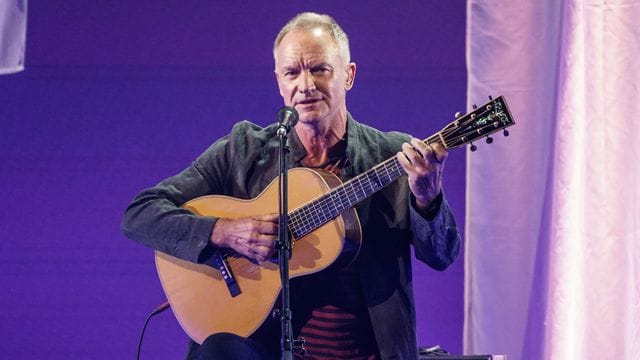 Sting bei der Eröffnung des Reeperbahn-Festivals auf der Bühne des Stage Operettenhauses.