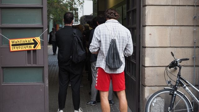 Bundestagswahl - Warteschlange in Berlin