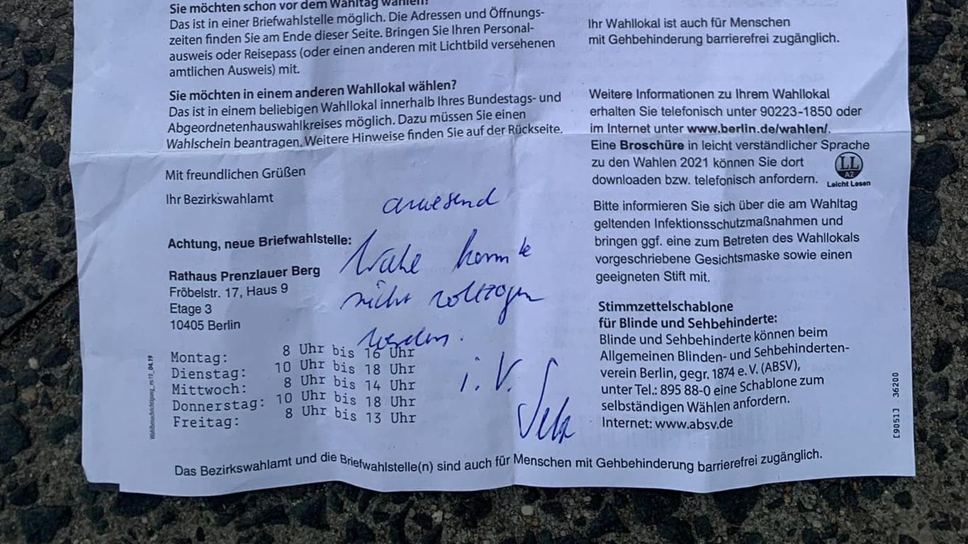 Notiz auf einer Wahlbenachrichtigung in Pankow: "Anwesend. Wahl konnte nicht vollzogen werden."
