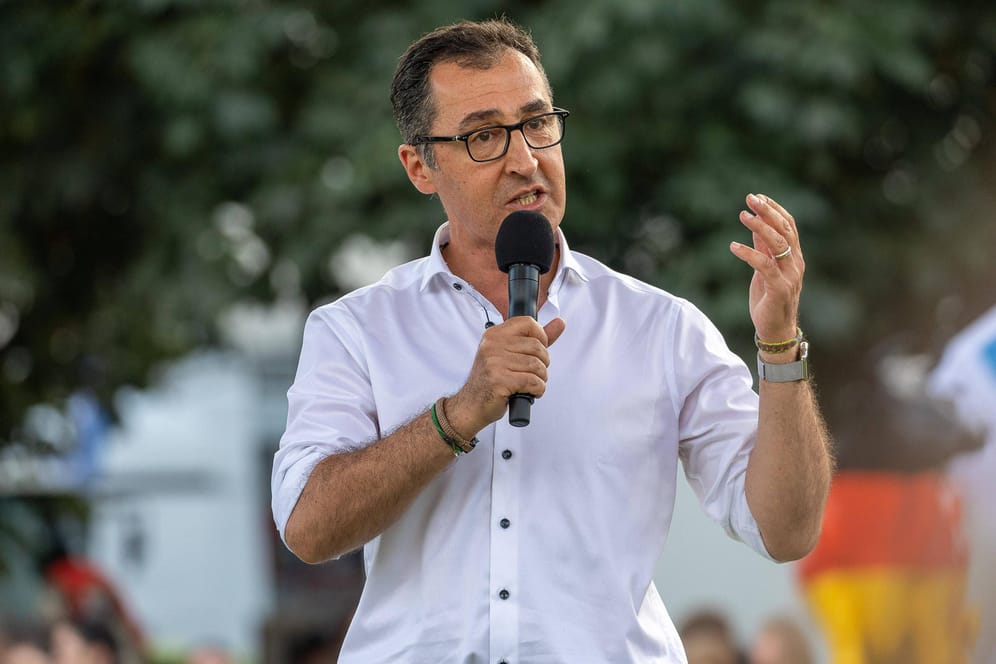 Cem Özdemir bei einem Wahlkampfauftritt: Der Grünen-Politiker holt im Wahlkreis Stuttgart I das Direktmandat.