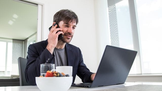 Wenn sich der Headhunter im Karrierenetzwerk meldet, sollten potenzielle Bewerber das als Chance begreifen.