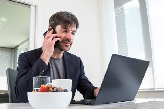 Wenn sich der Headhunter im Karrierenetzwerk meldet, sollten potenzielle Bewerber das als Chance begreifen.