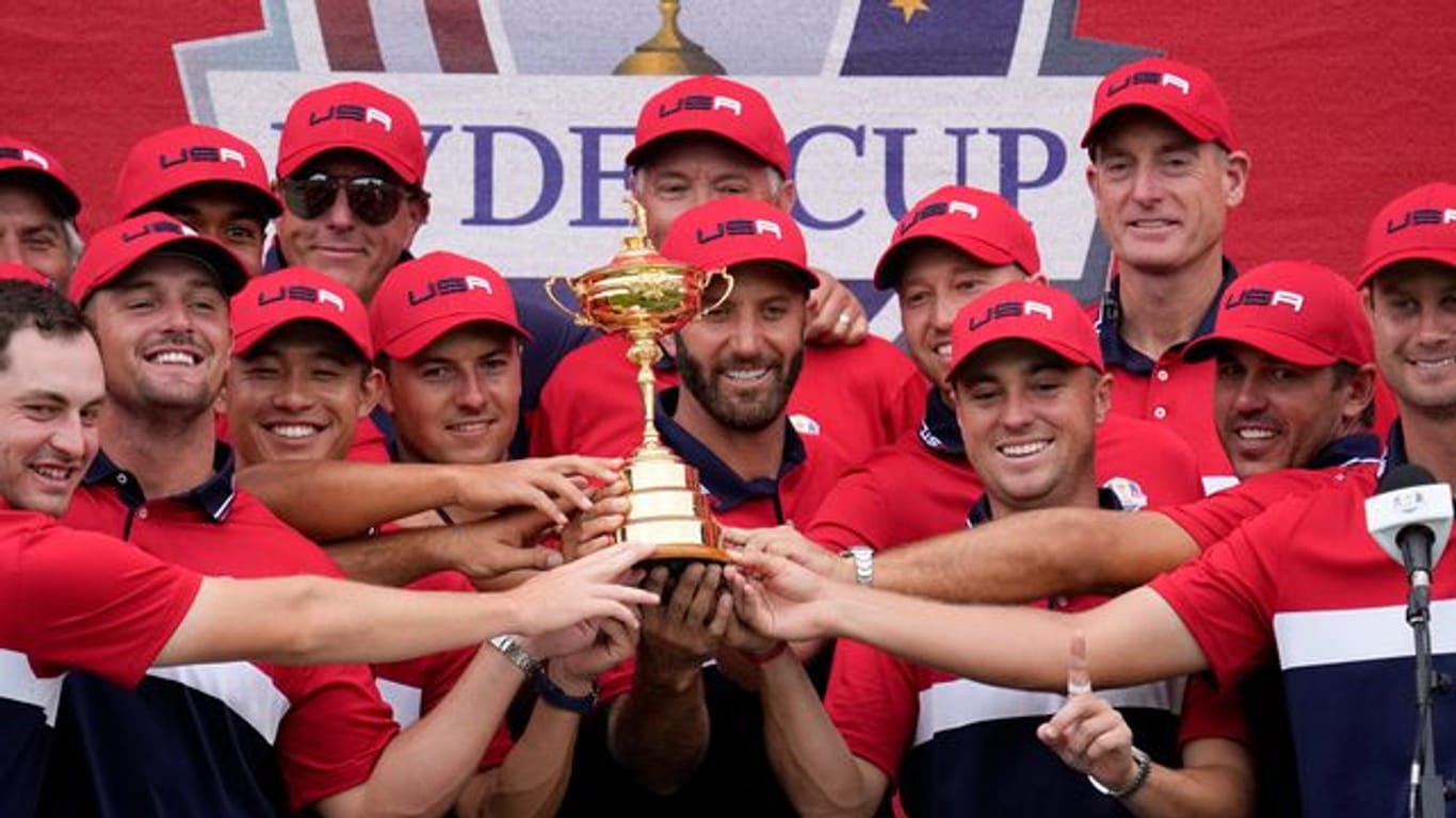 Strahlende Sieger: Das Team USA feiert den Sieg beim Ryder Cup.