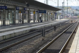 Bahnhof Kaiserslautern: Hier holte der Bruder seine ausgebüxte Schwester ab.