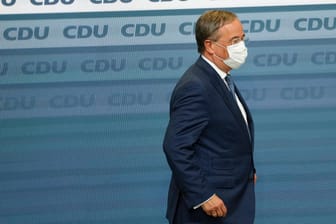 Armin Laschet auf der CDU-Party: Trotz Wahlniederlage will er Kanzler werden.