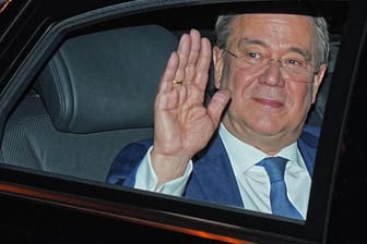 Armin Laschet: Der Kanzlerkandidat der Union soll zurücktreten, sagt Politikwissenschafter Klaus Schroeder. Armin Laschet: Der Kanzlerkandidat der Union soll zurücktreten, sagt Politikwissenschafter Klaus Schroeder.