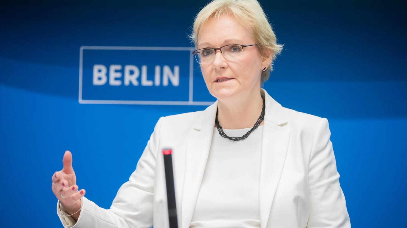 Petra Michaelis, Berliner Landeswahlleiterin: Sie hat sich nun zur chaotischen Wahl am Sonntag geäußert.