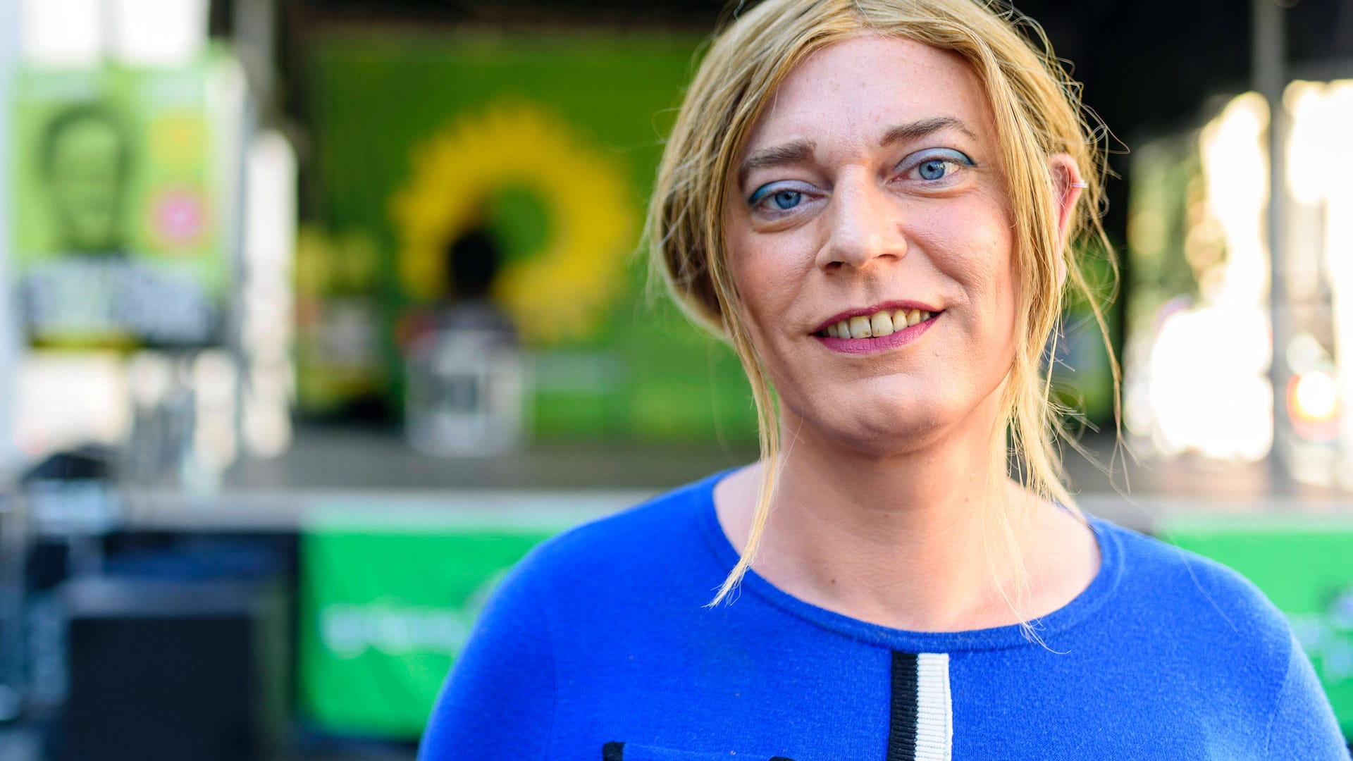 Tessa Ganserer bei einer Wahlkampfveranstaltung in Nürnberg (Archivfoto): Sie zieht über einen Listenplatz der Grünen aus Bayern in den Bundestag ein.