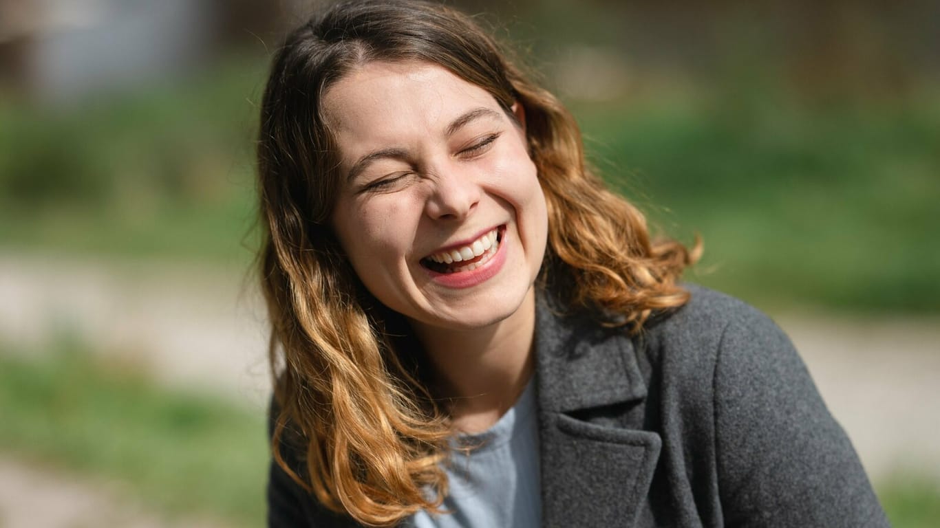 Jamila Schäfer hat gut lachen: Die 28-Jährige hat als erste Grüne in Bayern ein Direktmandat gewonnen.