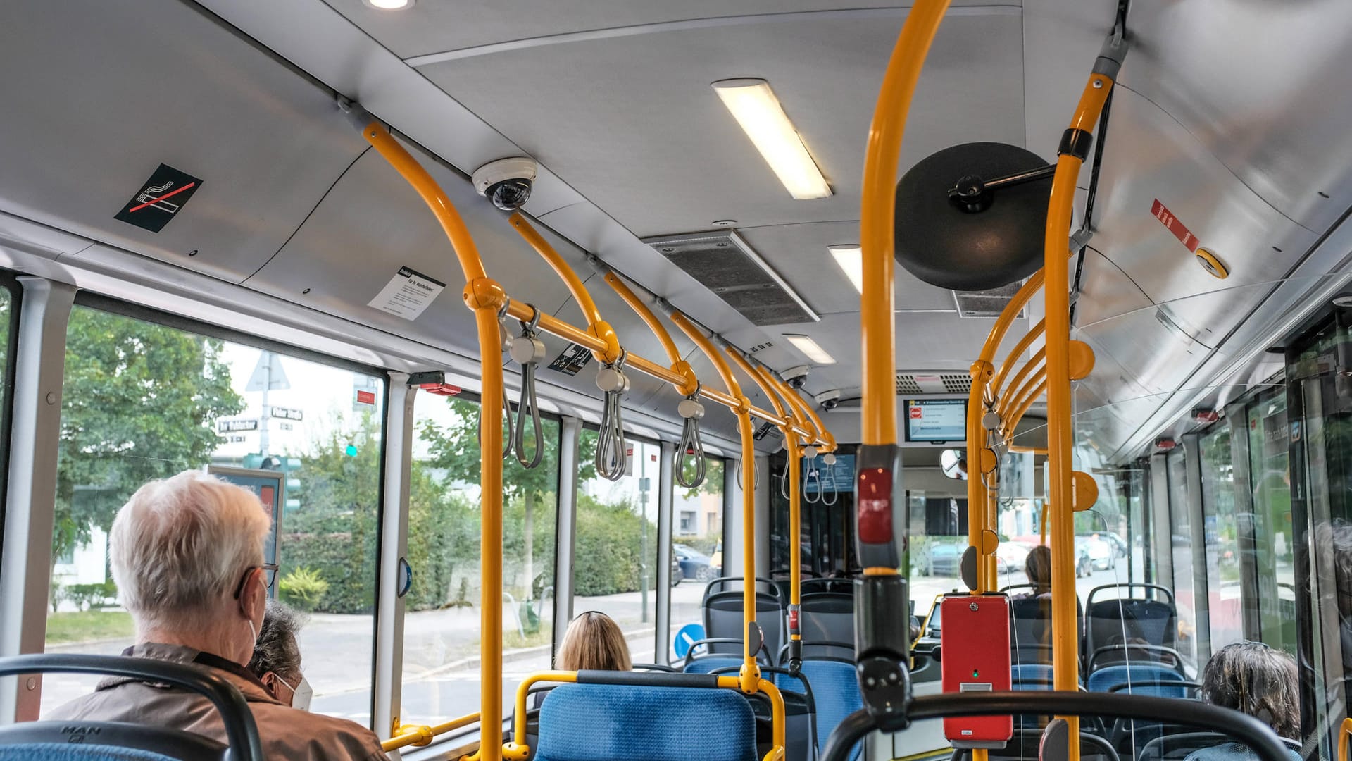 Ein Bus der Rheinbahn (Symbolbild): In Düsseldorf ist ein Busfahrer verletzt worden. Ein Bus der Rheinbahn (Symbolbild): In Düsseldorf ist ein Busfahrer verletzt worden.