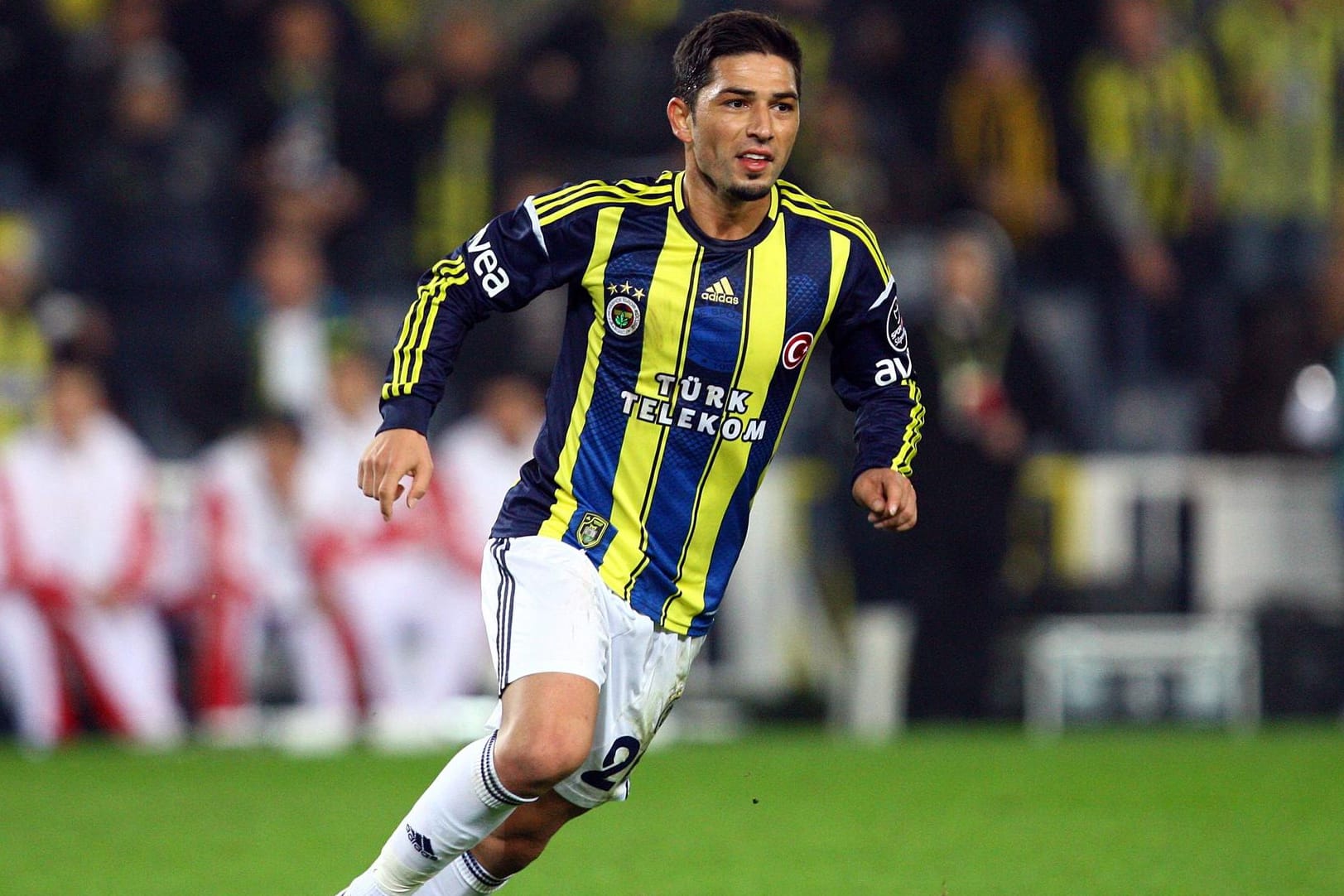 Sezer Öztürk: Der Ex-Profi spielte unter anderem für Bayer Leverkusen, den 1. FC Nürnberg und Fenerbahçe Istanbul. Er beendete seine Karriere 2015.