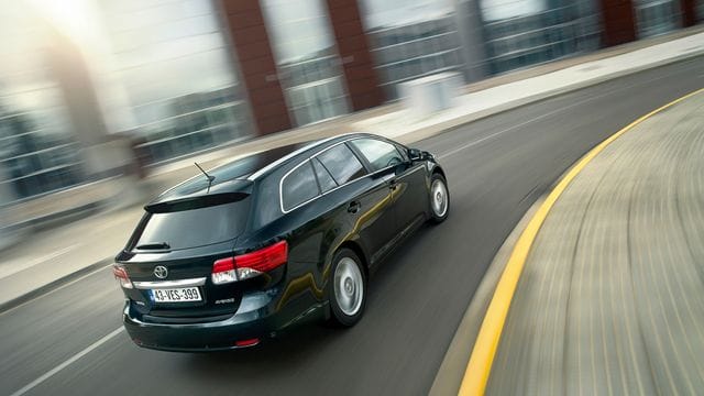 Unauffälliger Gleiter: Die Avensis-Modelle von Toyota kommen bei den Tüv-Experten gut weg.