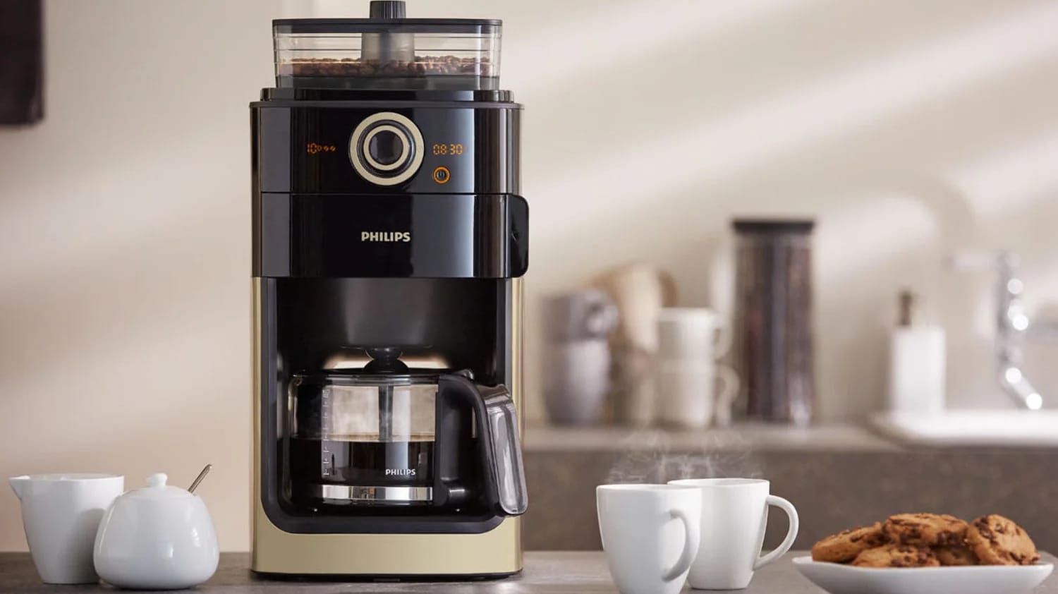 Die Kaffeemaschine von Philips verfügt über ein integriertes Mahlwerk und ist aktuell bei Lidl im Angebot.