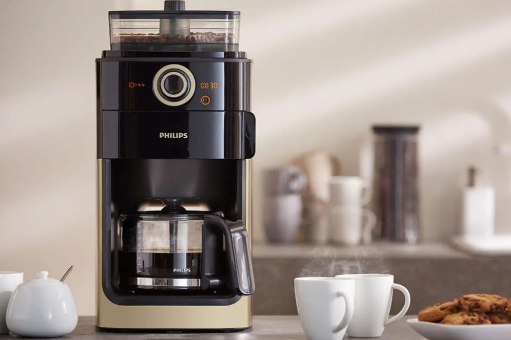 Die Kaffeemaschine von Philips verfügt über ein integriertes Mahlwerk und ist aktuell bei Lidl im Angebot.