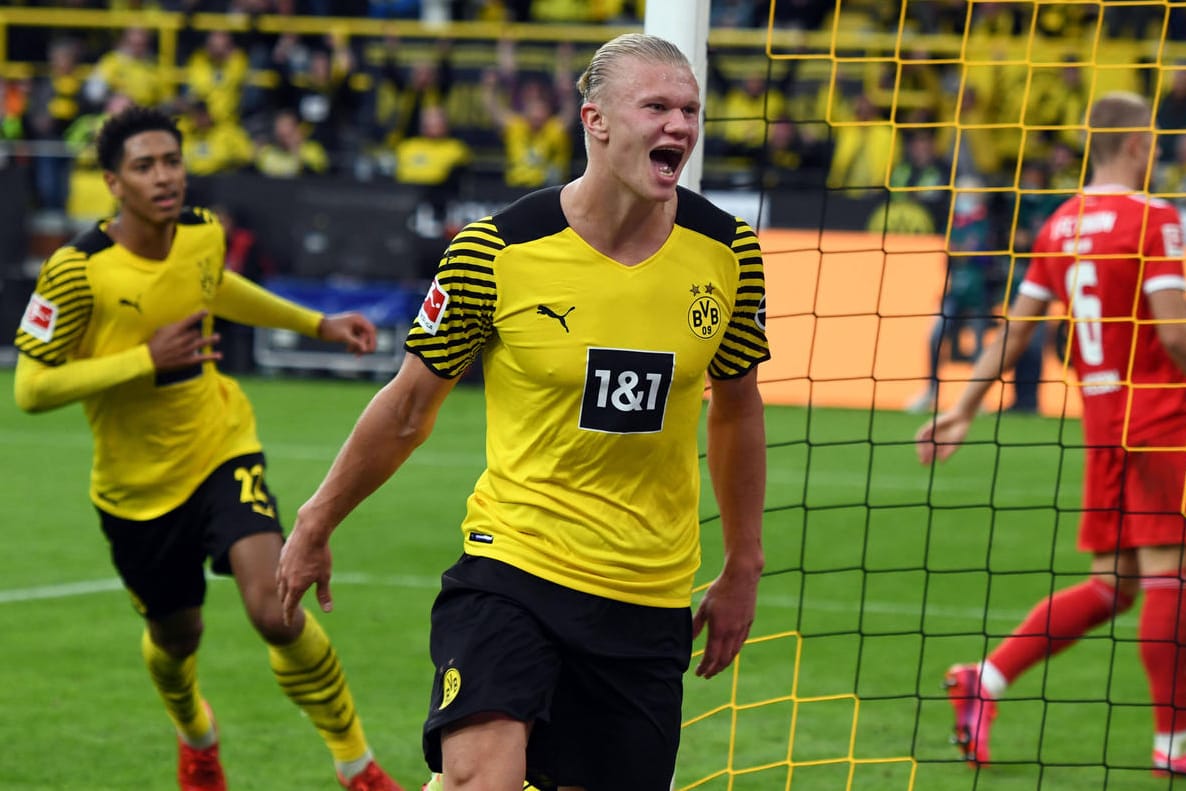 Erling Haaland in Jubelpose: Der Norweger hebt den BVB auf ein anderes Level. Fehlt er, hat die Borussia ein Problem.