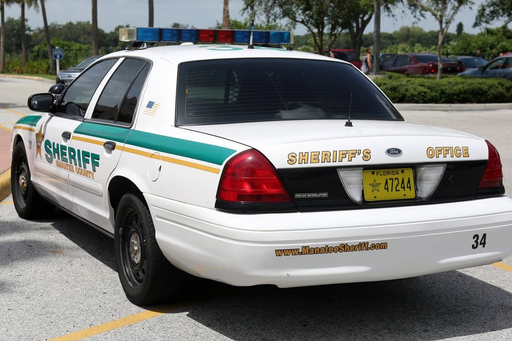 Polizeiauto in Florida: Die Polizei suchte nach dem Hausmeister, der verdächtigt wurde, bei der 19-Jährigen eingebrochen zu sein, bevor sie verschwand (Symbolbild).