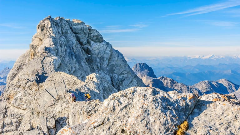 Der Watzmann in den Berchtesgadener Alpen: Am Bergmassiv ist vergangene Woche ein toter Bergsteiger gefunden worden.