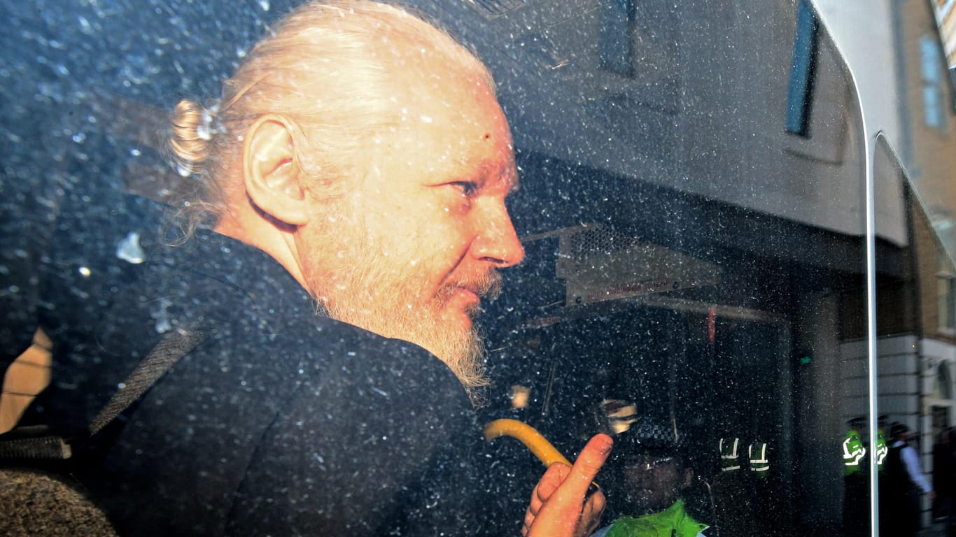 Julian Assange im April 2019: Der Wikileaks-Gründer sitzt seit über zwei Jahren in einem Hochsicherheitsgefängnis in London.