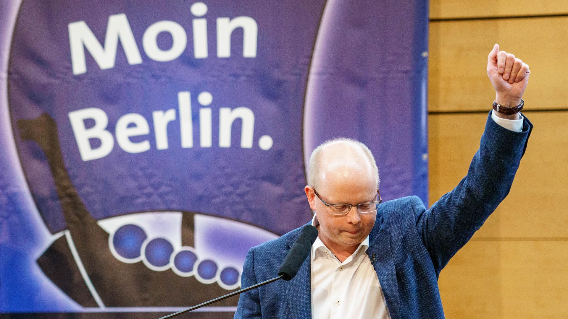 Stefan Seidler ist gut gelaunt: Der SSW sitzt im Bundestag.