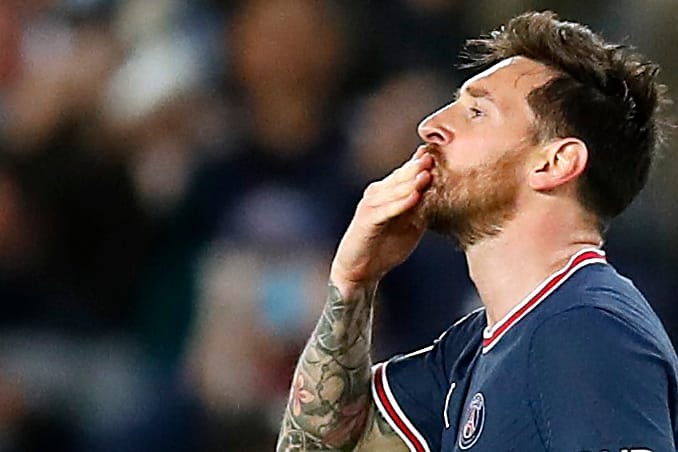 Lionel Messi jubelt über sein Tor zum 2:0: Der Argentinier traf erstmals für PSG.