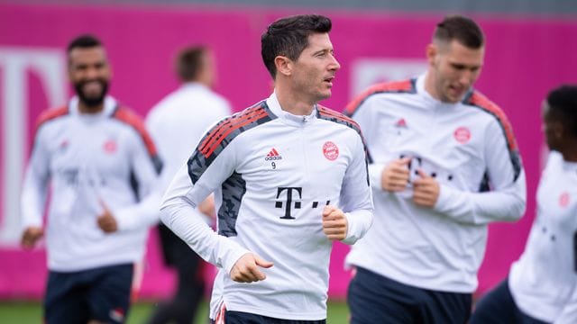 Wollen mit einem Sieg über Dynamo Kiew in der Champions League die Tabellenführung festigen: Die Bayern-Spieler beim Abschlusstraining.
