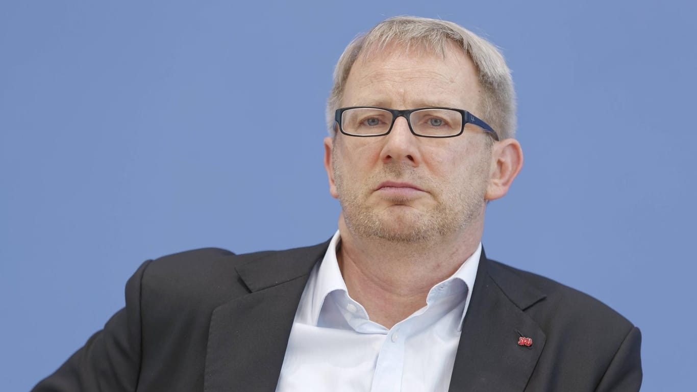 Johannes Kahrs: Die Hausdurchsuchung beim SPD-Politiker wurde laut einem Bericht vom Justizministerium in Nordrhein-Westfalen angeordnet.