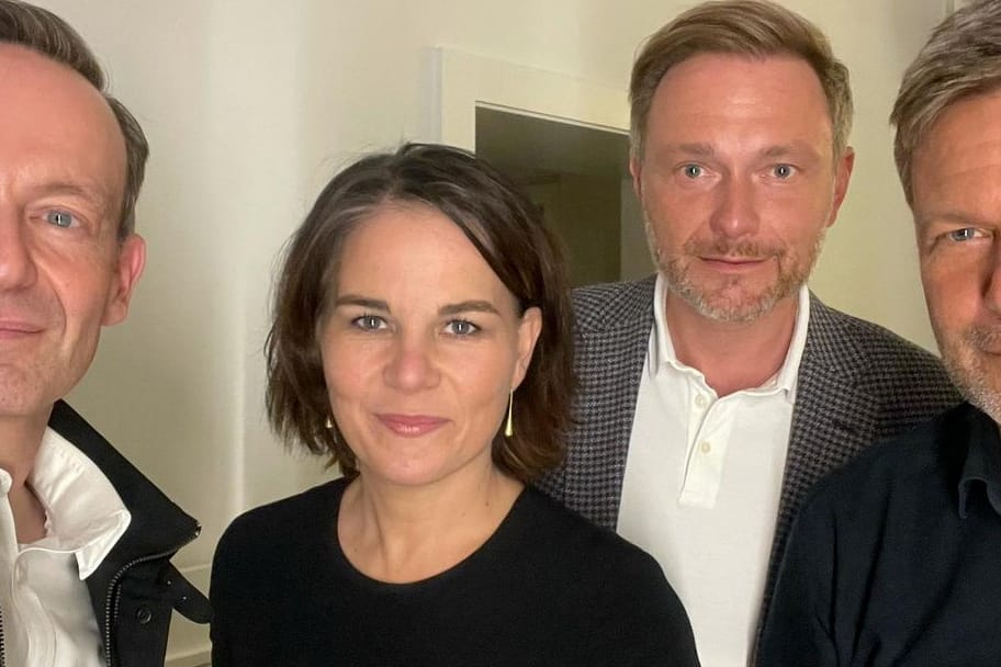 Volker Wissing, Annalena Baerbock, Christian Lindner und Robert Habeck: Die Parteispitzen von FDP und Grünen auf einem gemeinsamen Foto.