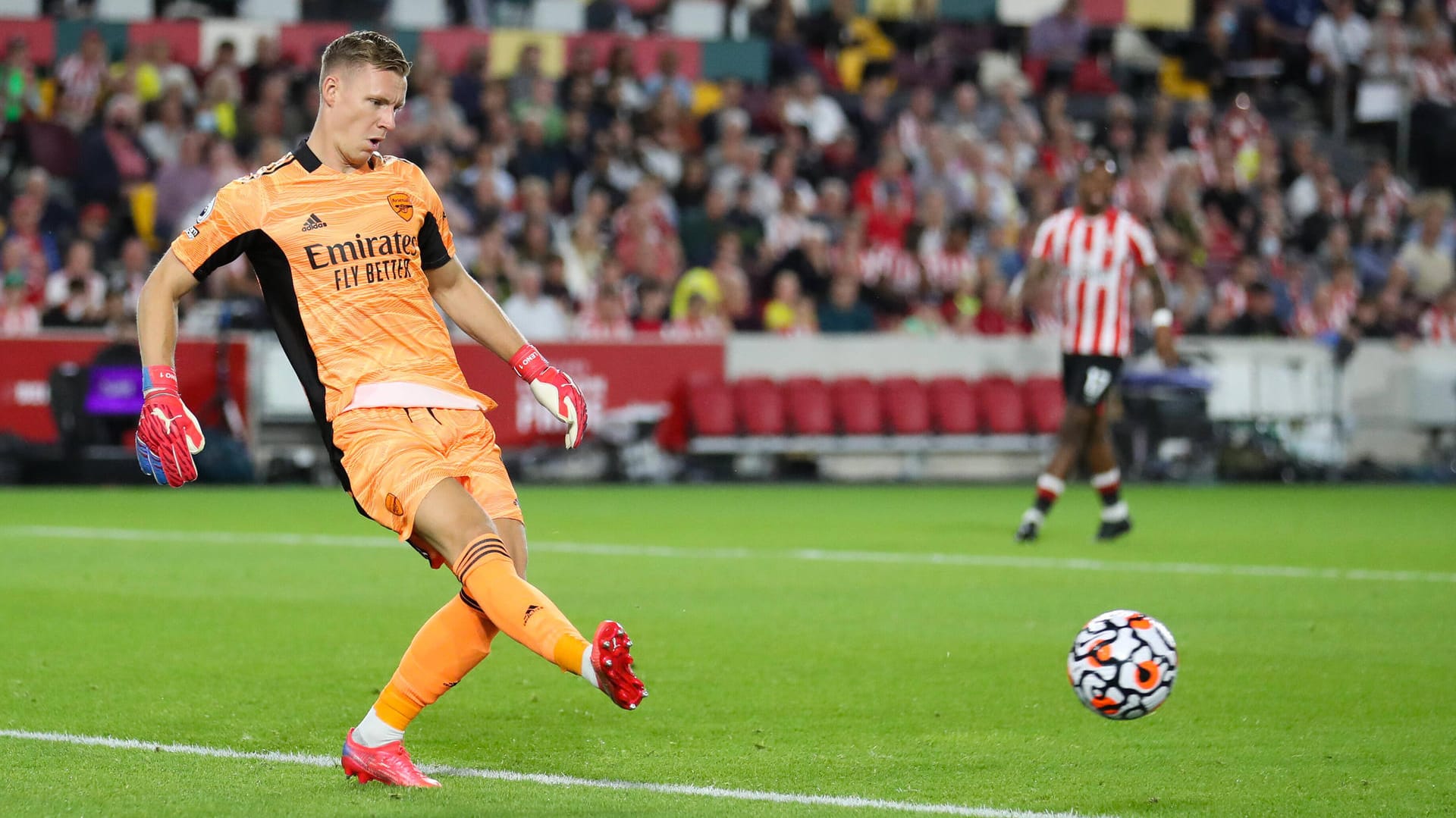 Bernd Leno spielt seit 2018 für den FC Arsenal. Aktuell hat der Schlussmann seinen Stammplatz verloren. Bernd Leno spielt seit 2018 für den FC Arsenal. Aktuell hat der Schlussmann seinen Stammplatz verloren.