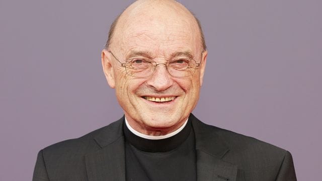 Hans-Jochen Jaschke (Archivbild): Der emeritierte Weihbischof im Erzbistum Hamburg findet, dass weibliche Priester der Katholischen Kirche guttun würden. Hans-Jochen Jaschke (Archivbild): Der emeritierte Weihbischof im Erzbistum Hamburg findet, dass weibliche Priester der Katholischen Kirche guttun würden.