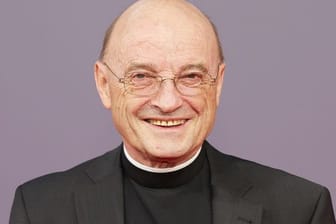 Hans-Jochen Jaschke (Archivbild): Der emeritierte Weihbischof im Erzbistum Hamburg findet, dass weibliche Priester der Katholischen Kirche guttun würden.