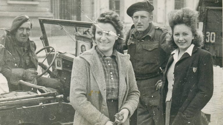 Speerspitze der alliierten Truppen: Männer der "30 AU" im befreiten Paris.