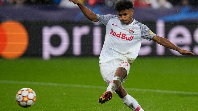 Die Zusatzschichten auf dem Trainingsplatz haben sich für Neu-Nationalspieler Karim Adeyemi ausgezahlt. Die Zusatzschichten auf dem Trainingsplatz haben sich für Neu-Nationalspieler Karim Adeyemi ausgezahlt.